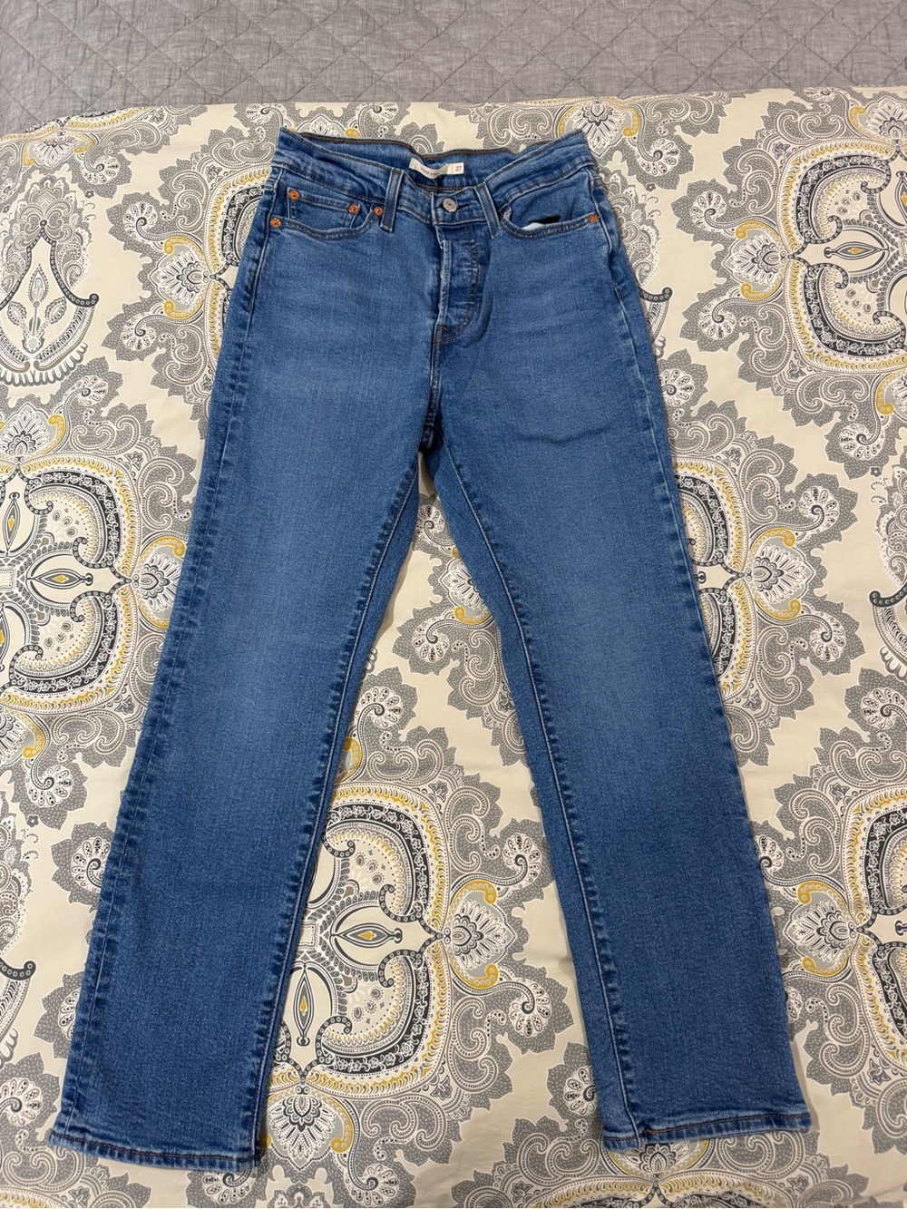 Women Levi’s Wedgie Straight Classic Blue Jeans Size 27